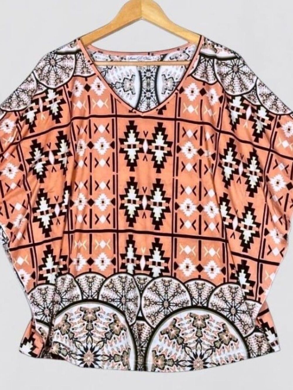 Stem & Vine Women Geometric Print Blouse V Neck Medium